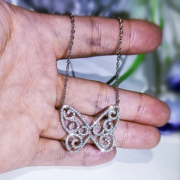 New 925 Silver Beautiful Butterfly Diamond Necklace - Picture 6 of 6